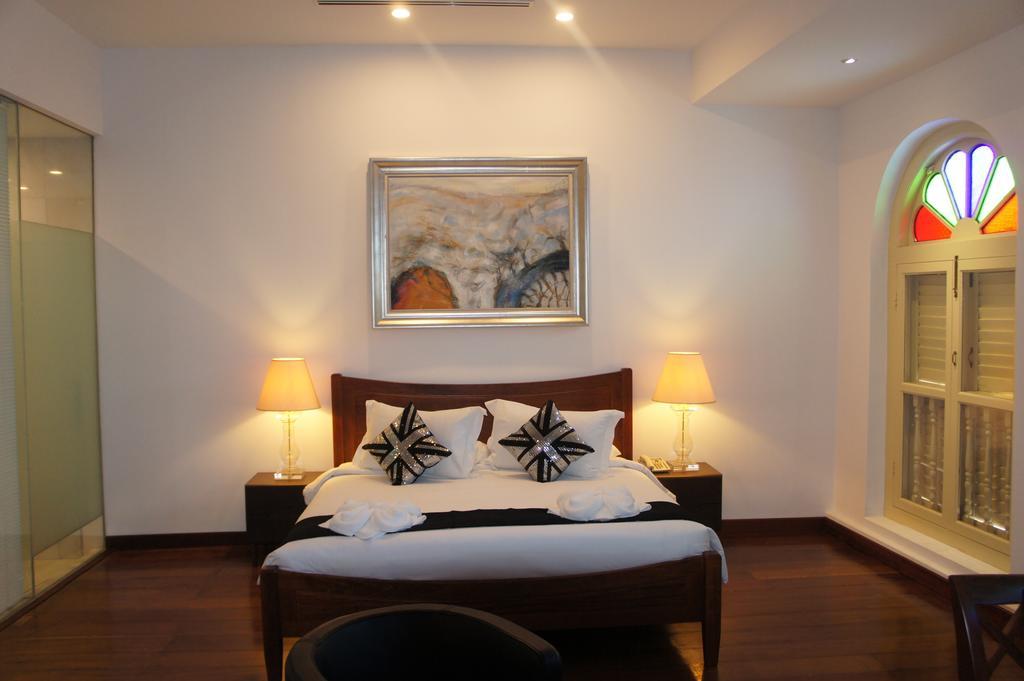 Heeren Palm Suites Malacca Habitación foto